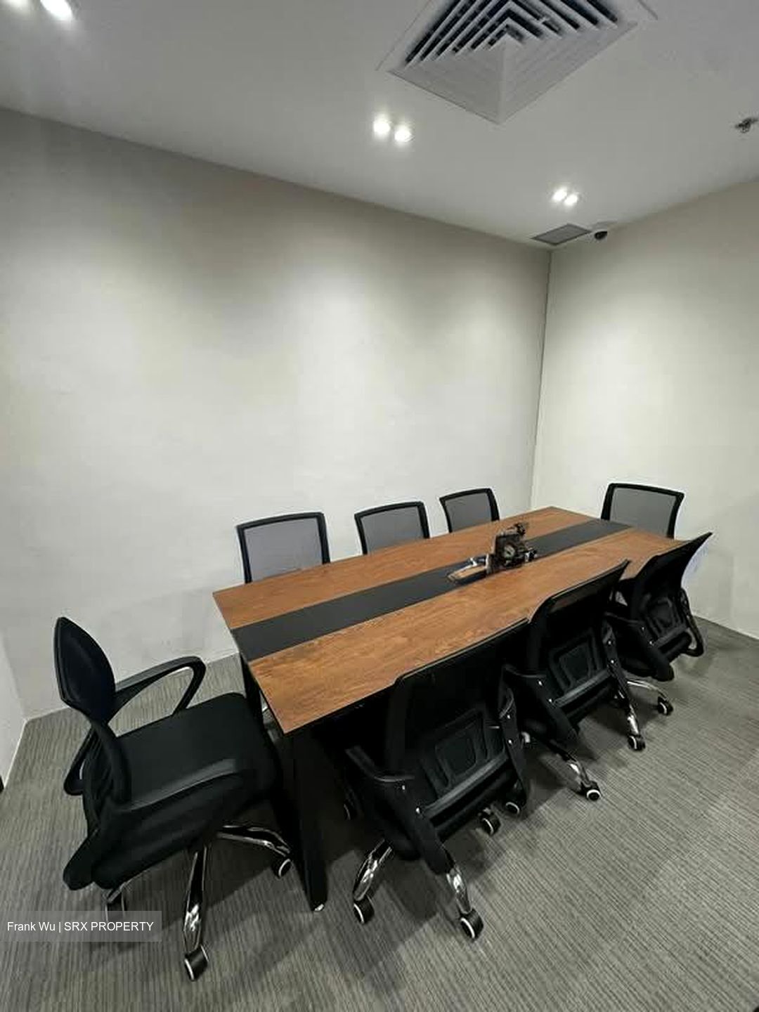 International Plaza (D2), Office #554090201